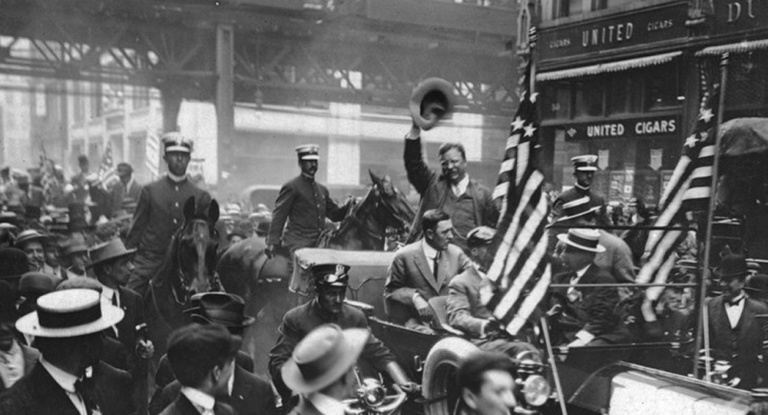 Theodore Roosevelt campaigns for the Progressive Party, 1912